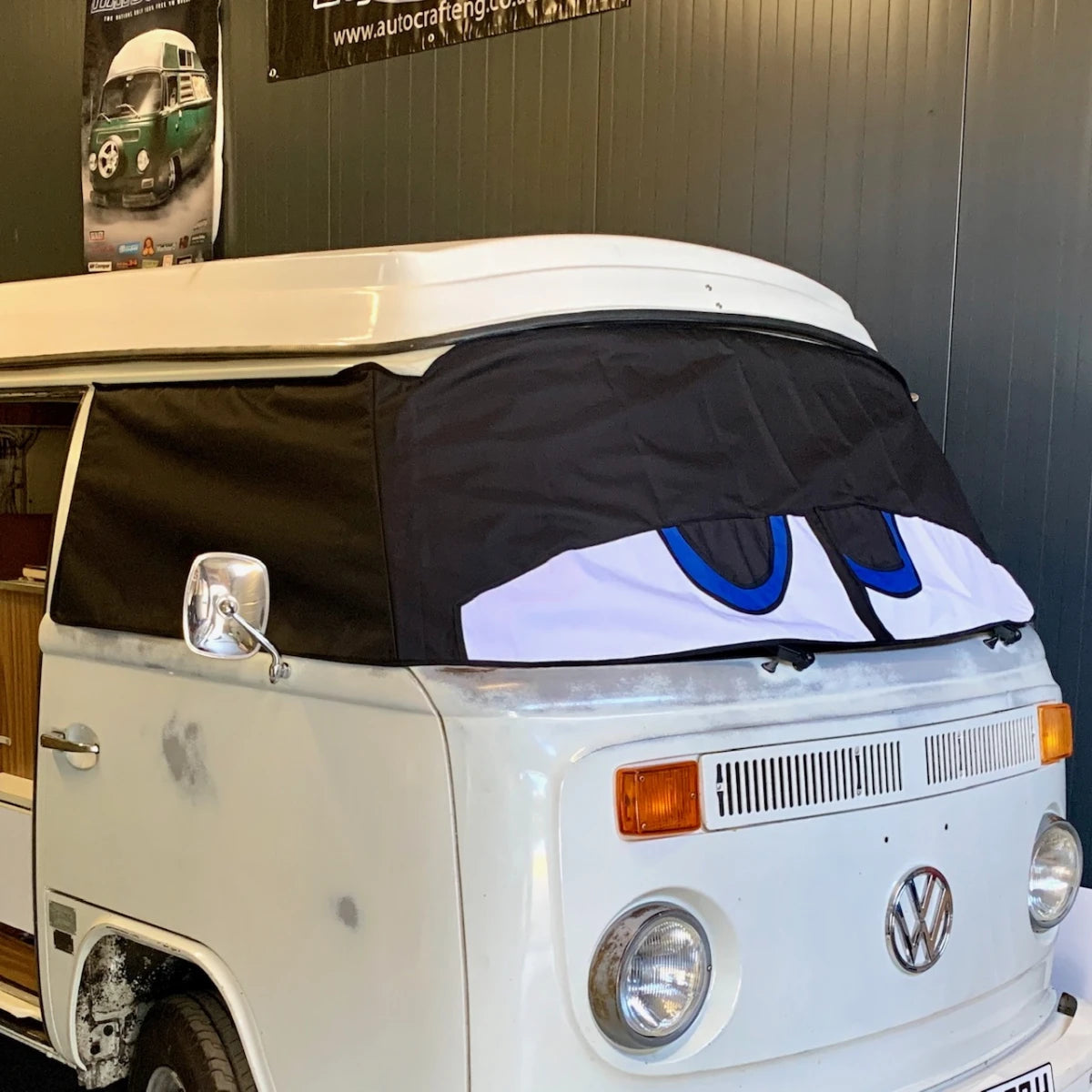 Buseyes Happy Frontscheiben Cover, passend für VW Bus T2